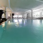 Bayerischer Hof Hotel 4*