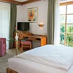 Bayerischer Hof 4*