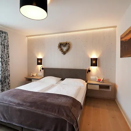 Bayerischer Hof 4*