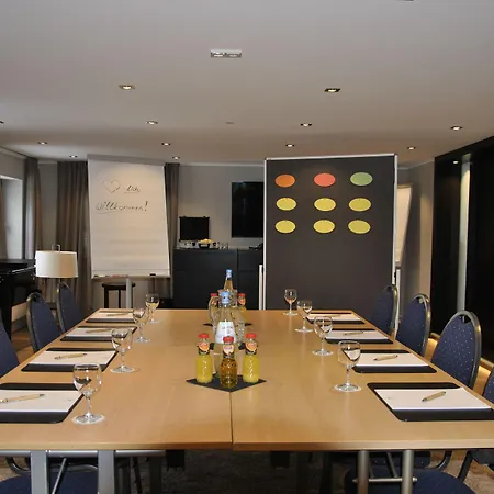 Bayerischer Hof Szálloda 4*