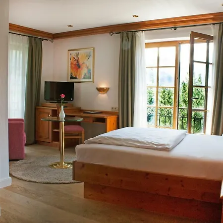 Hotel Bayerischer Hof 4*