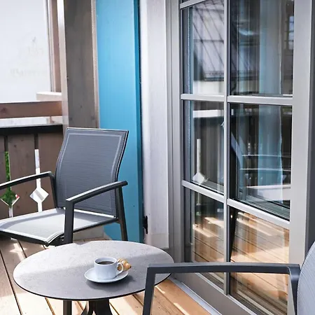 Bayerischer Hof Hotel 4*