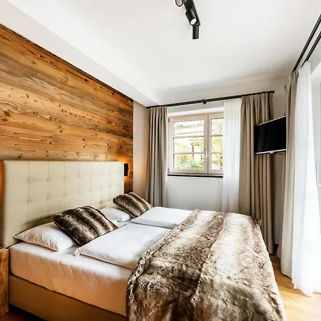 Bayerischer Hof 4*