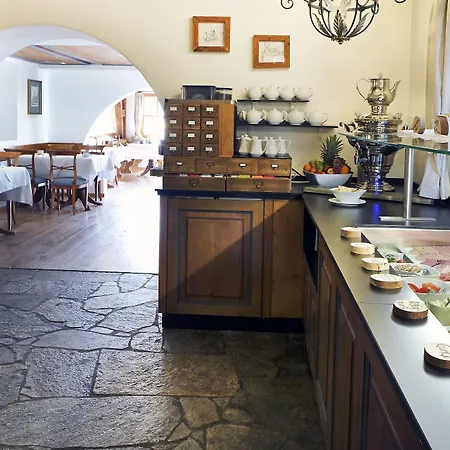 Bayerischer Hof 4*