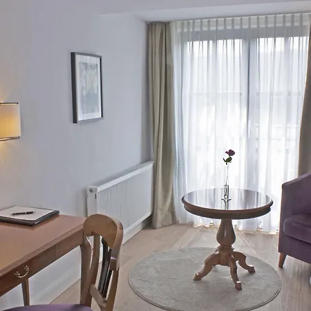 Bayerischer Hof 호텔 4*
