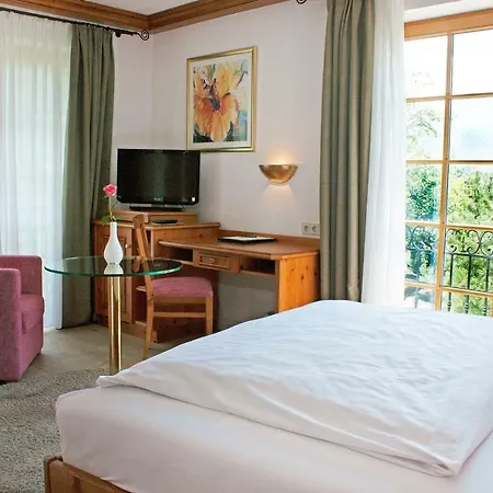 Bayerischer Hof 4*
