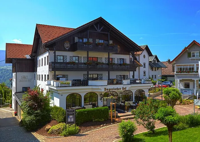 Bayerischer Hof Hotel 4*